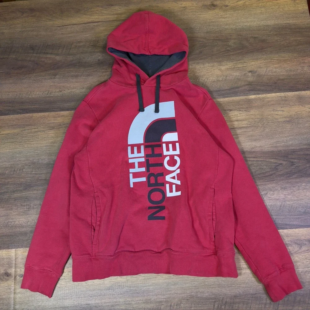 The North‎ Face Mens Red Vertical Graphic Logo Pullover Hoodie Size Medium